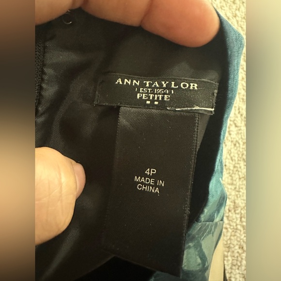 Ann Taylor Blue and White Asymmetrical Sheath Dress size 4P - Picture 3 of 6